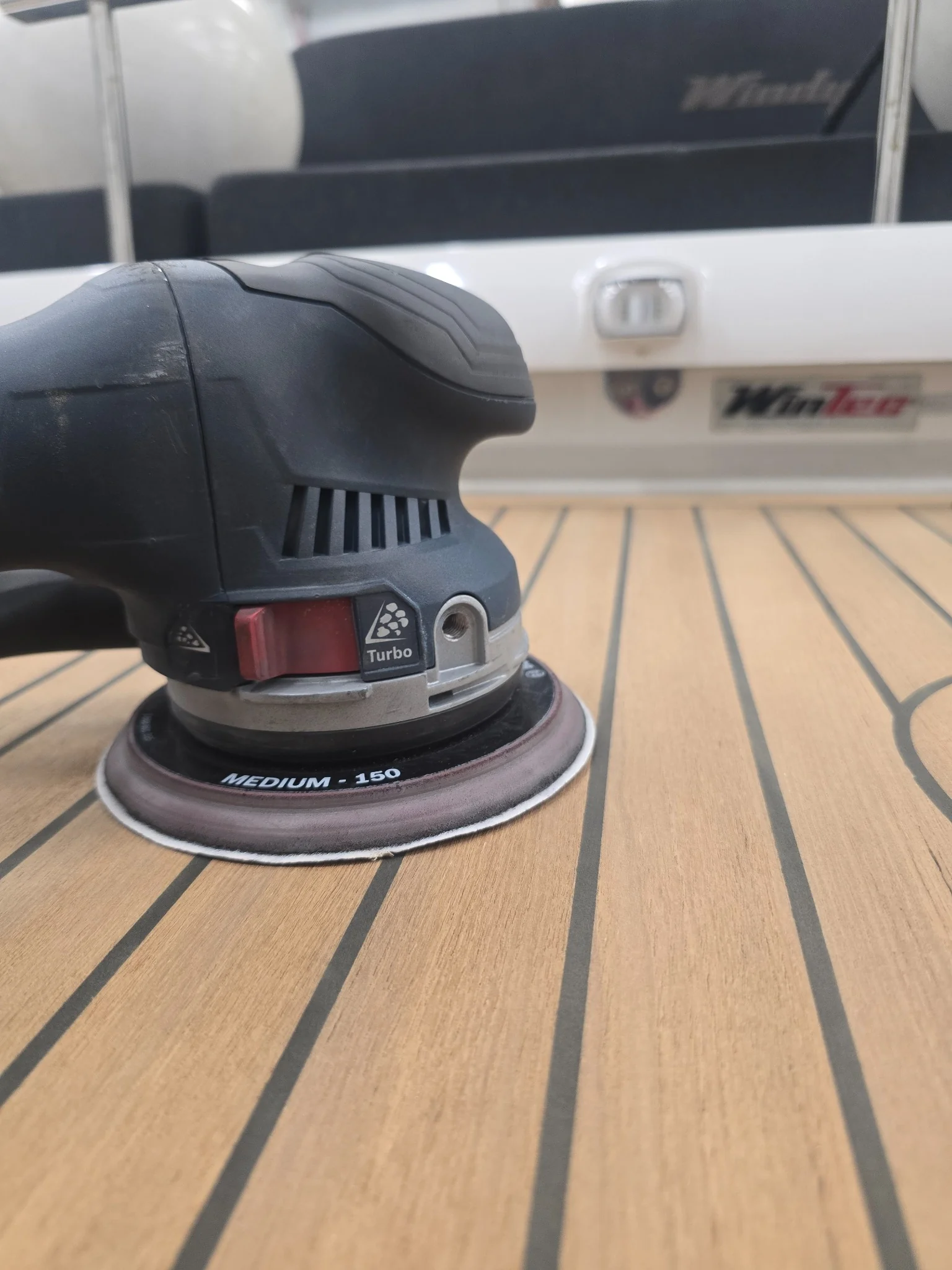 Slitt teak før rens